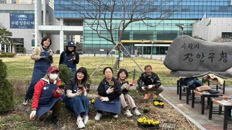 수원시 장안구, 손바닥정원단과 장안구청 내 거점정원 새단장