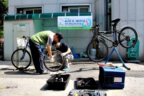 주민 기부..이웃과 나눠 타는 송죽동 '자전거셰어링'_2
