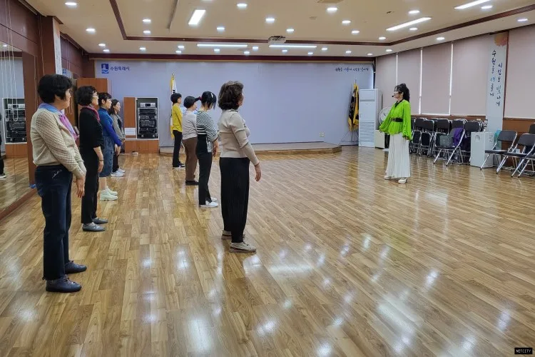 수원시 장안구 정자2동 주민자치회, 주민자치센터 신규 프로그램 ‘챠밍모델워킹’ 운영