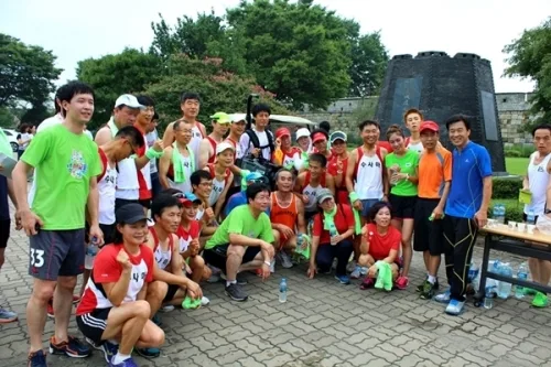 이봉주 마라톤너와 함께 달리며 수원을 알리다_4