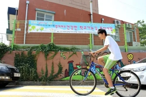 주민 기부..이웃과 나눠 타는 송죽동 '자전거셰어링'_4